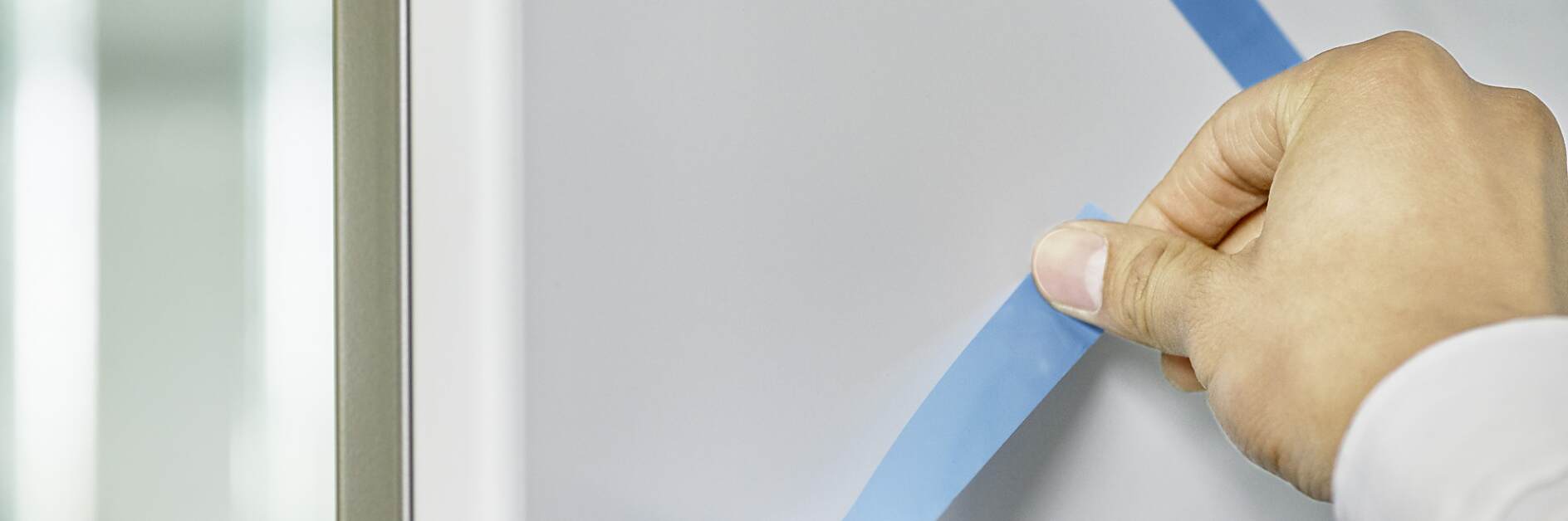 作為先進解決方案，德莎捆扎膠帶為安全運輸電器提供保障