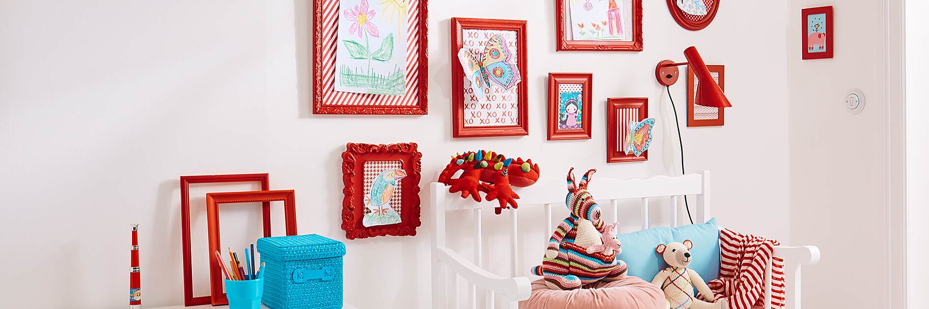 用炫麗的畫廊來展示兒童墻上藝術(shù)品